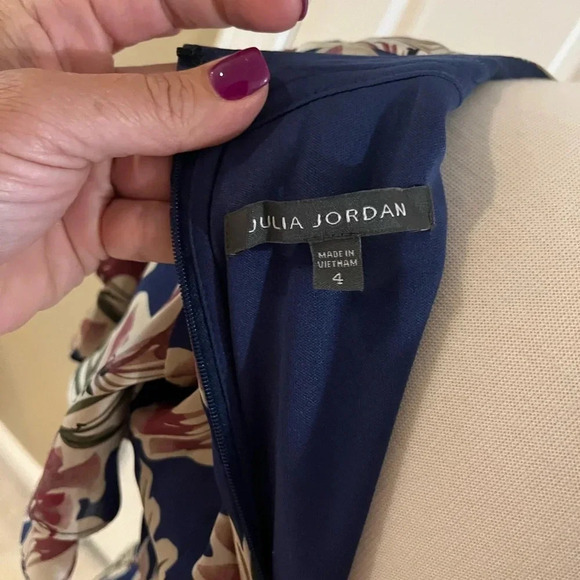 Julia Jordan Blue Floral Maxi Dress-Size 4 NWT - Picture 7 of 10